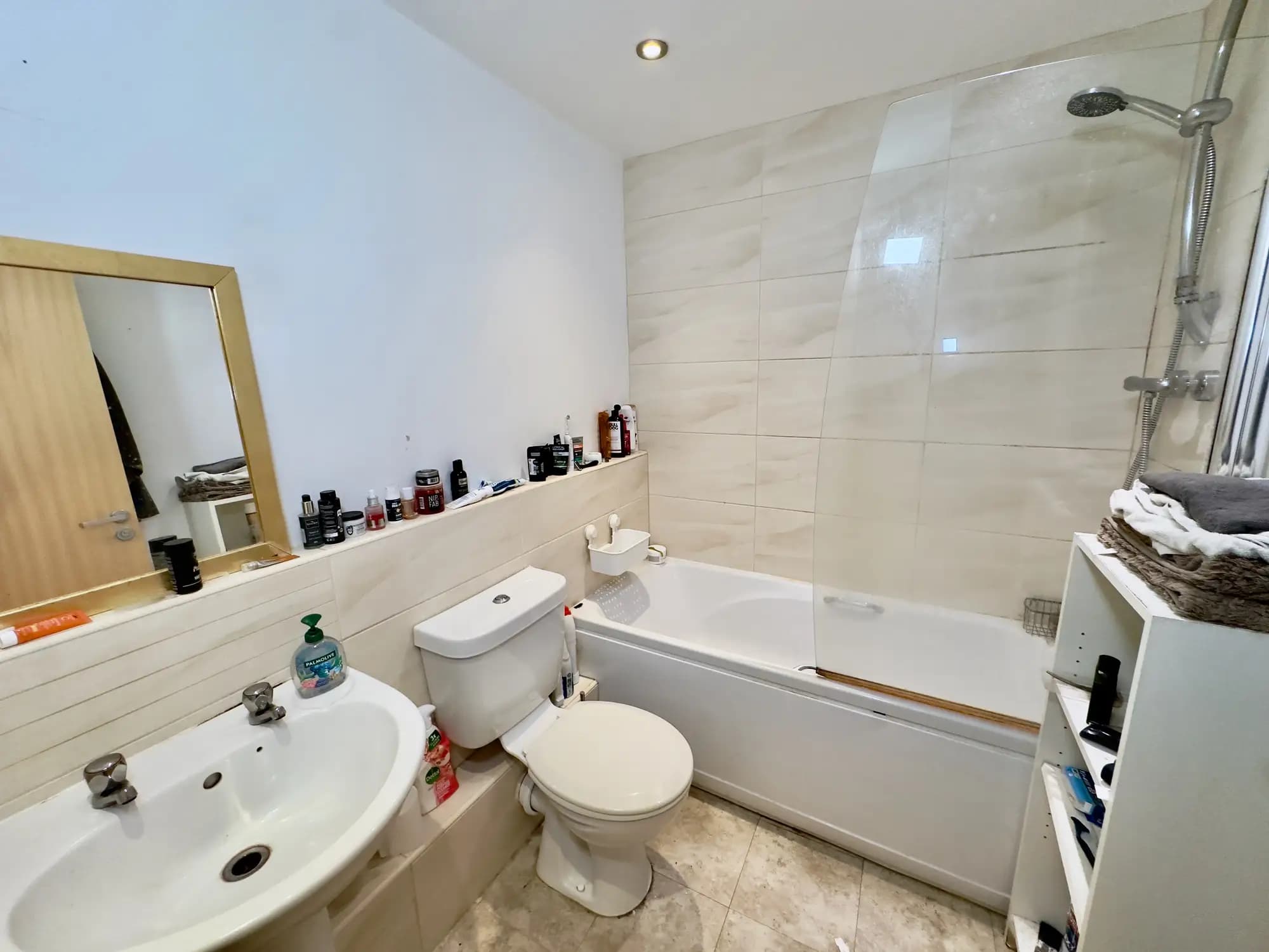 property photo 8 of 19