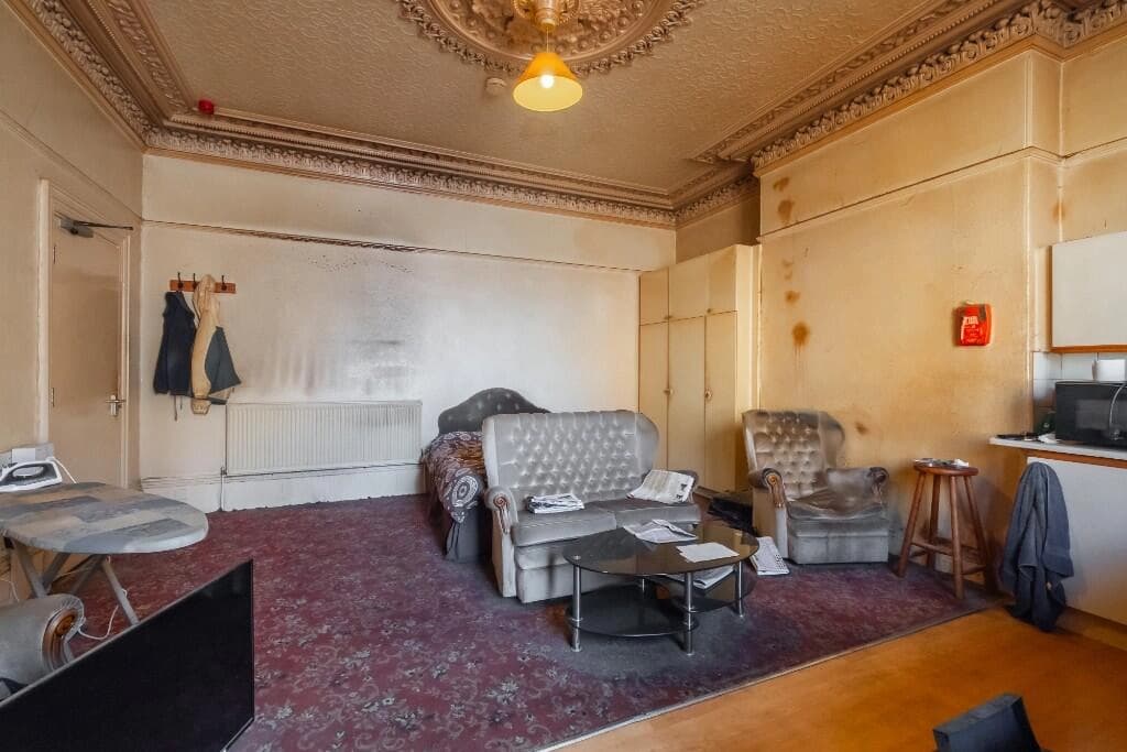 property photo 7 of 40