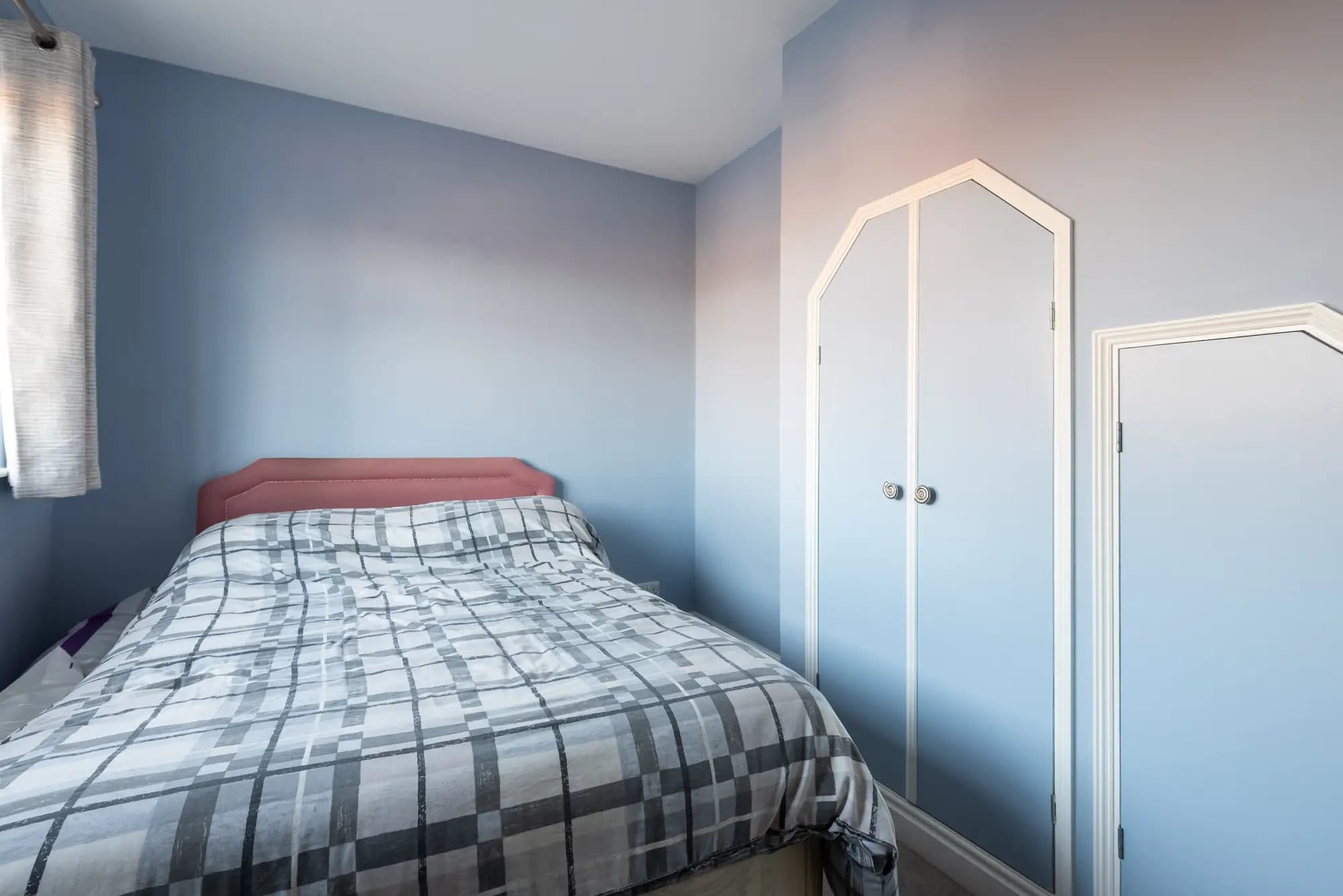 property photo 19 of 34