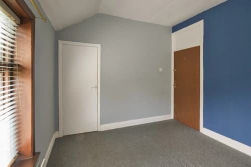 property photo 10 of 14