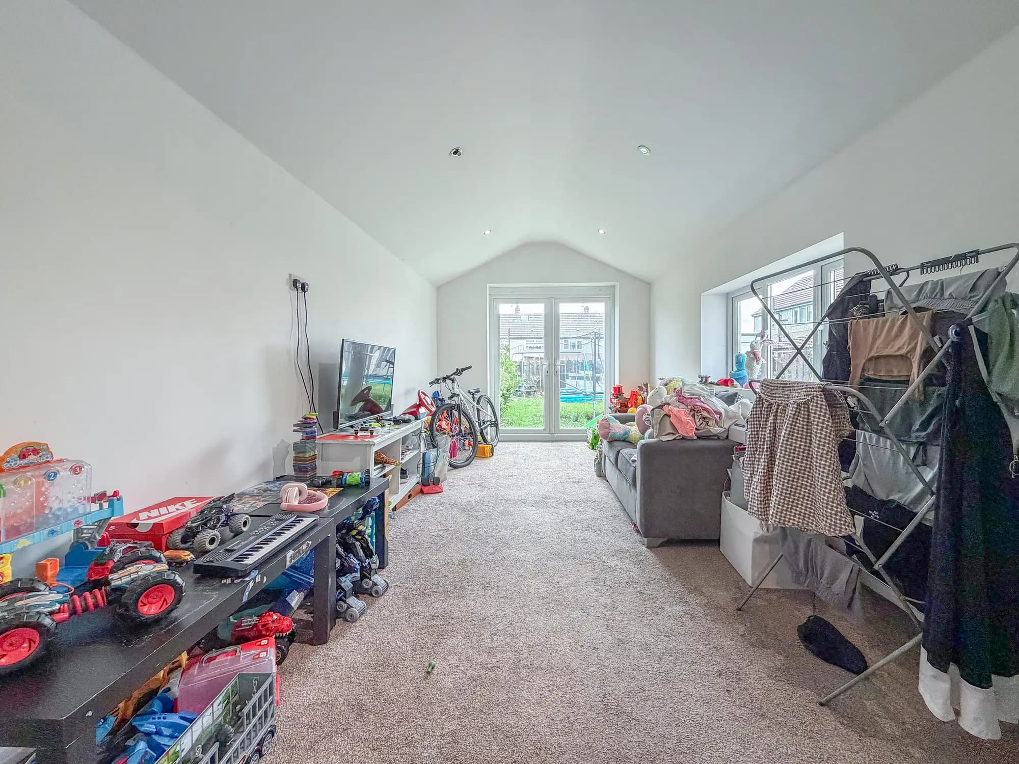 property photo 7 of 24