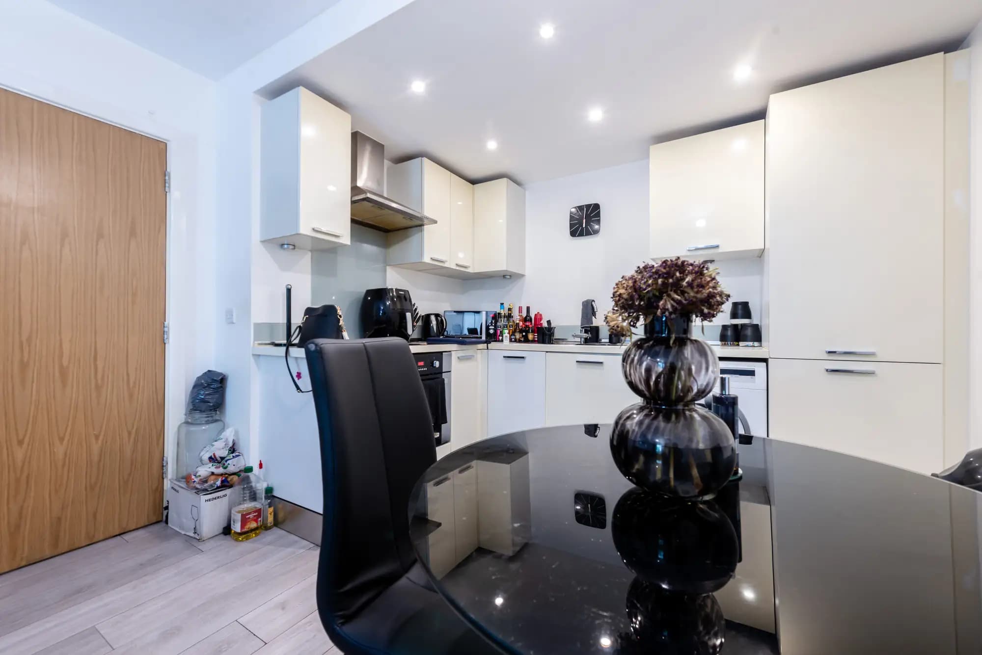 property photo 10 of 42