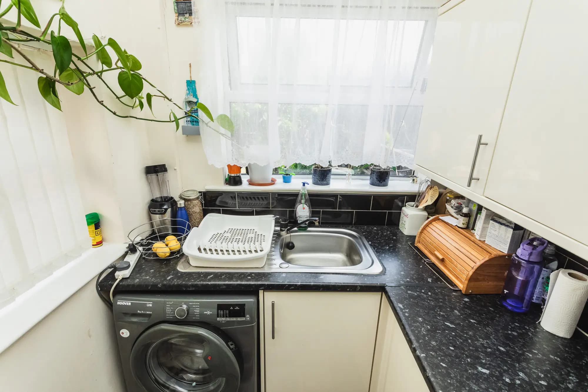 property photo 7 of 28