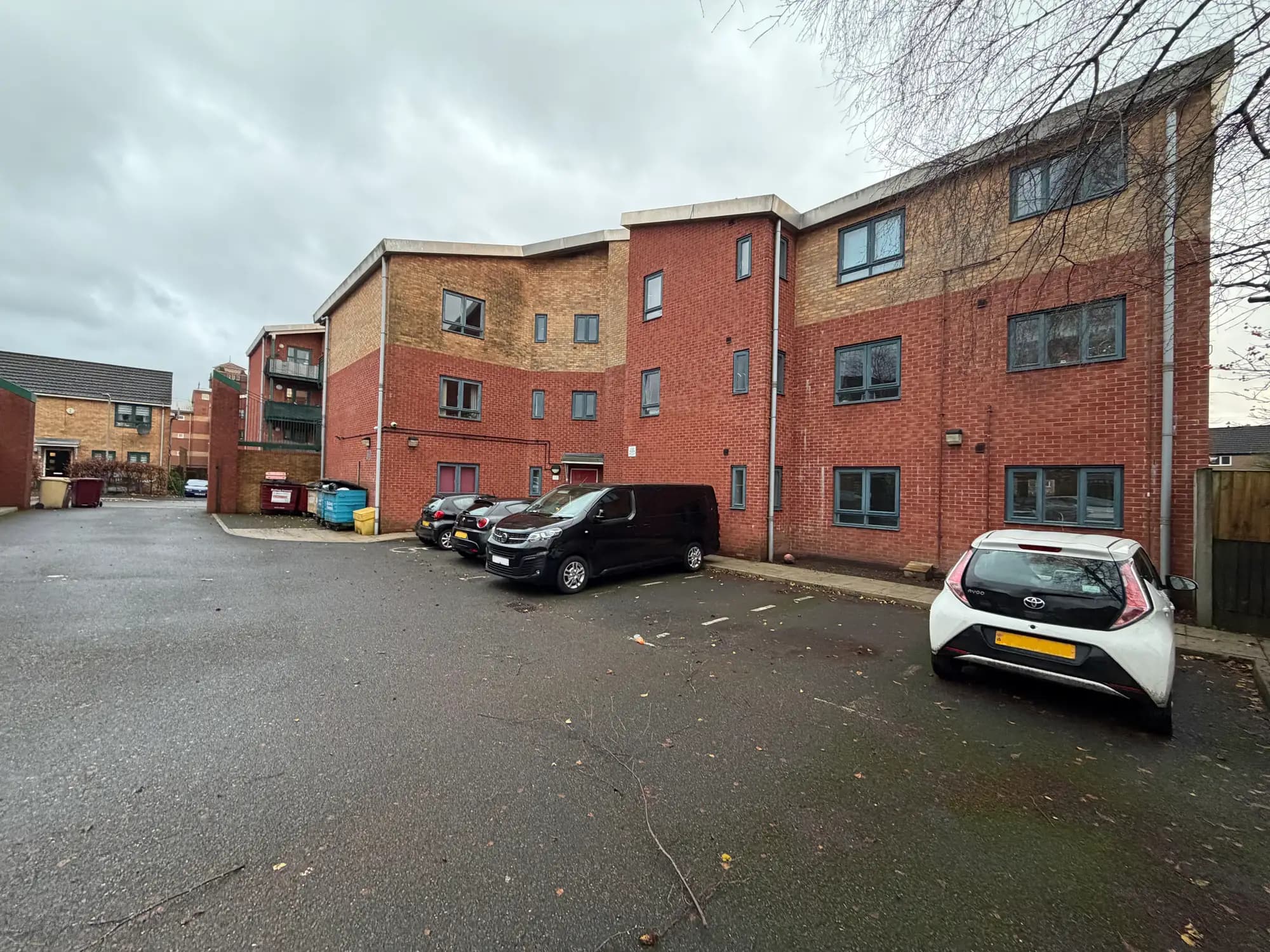 property photo 23 of 25