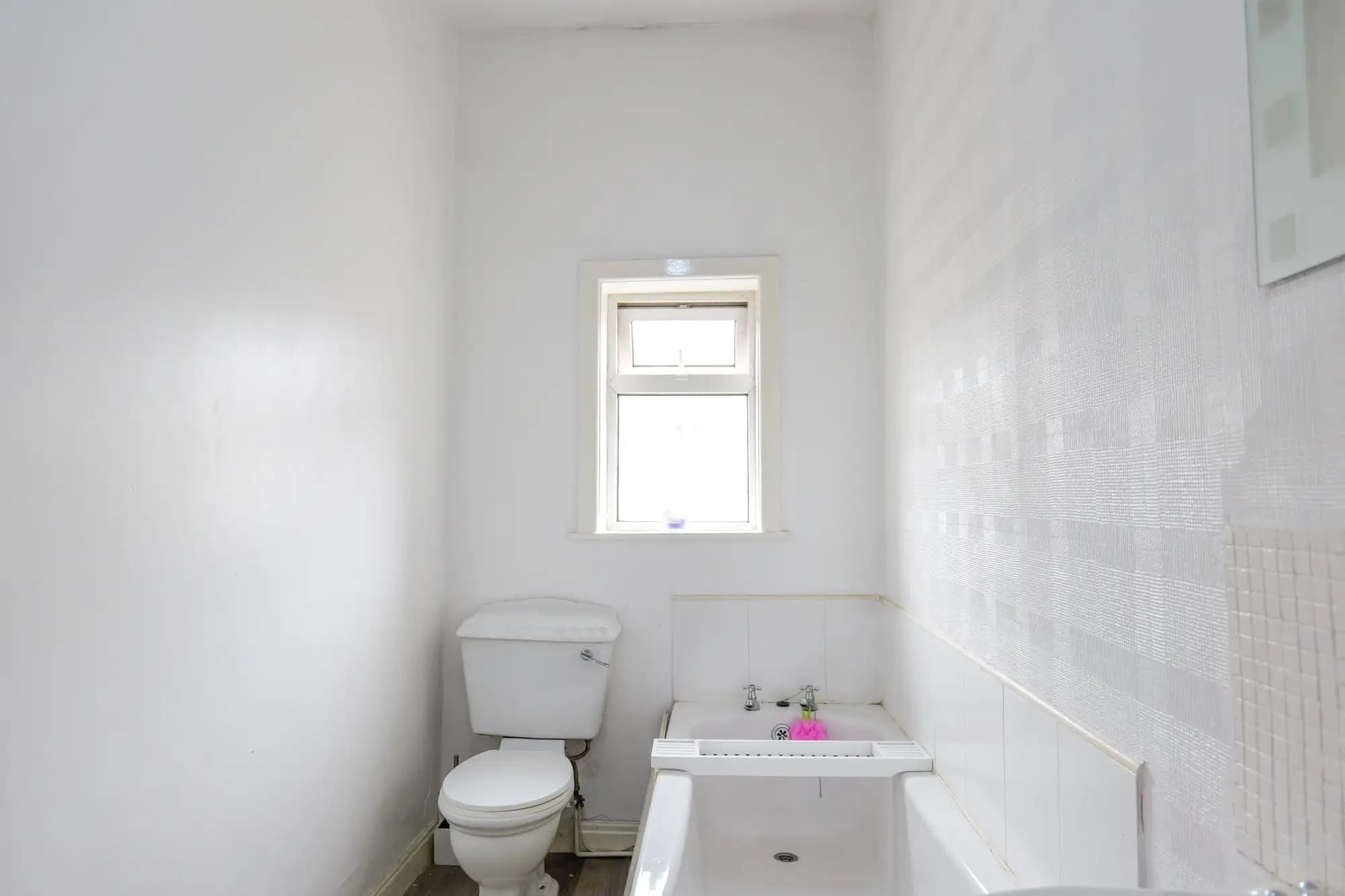 property photo 7 of 20