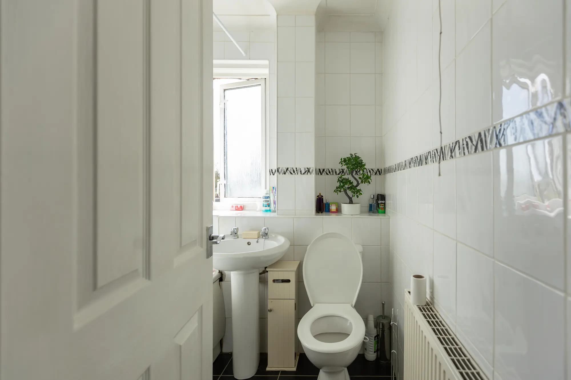 property photo 10 of 17