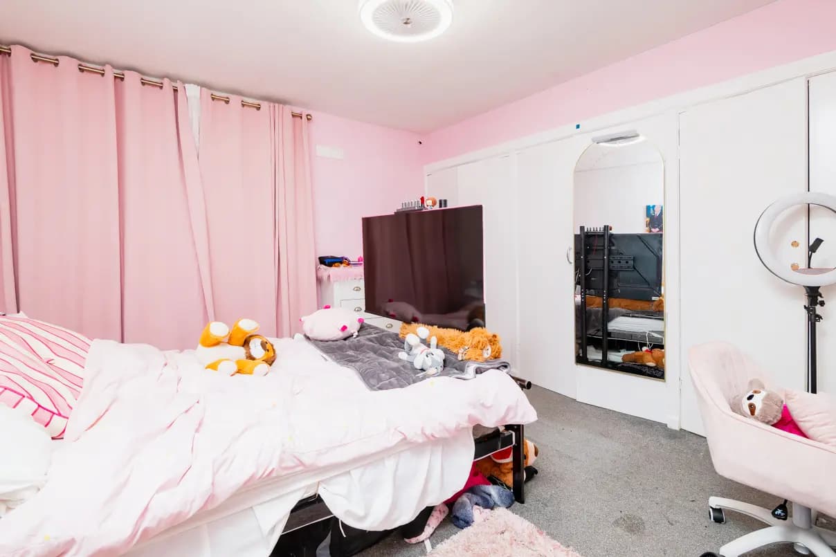 property photo 12 of 15