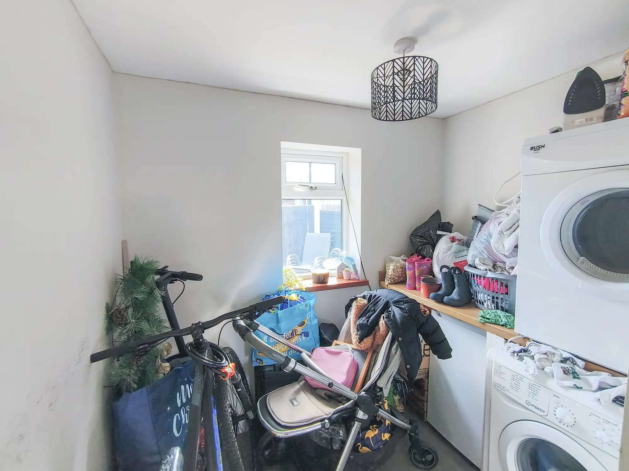 property photo 6 of 16