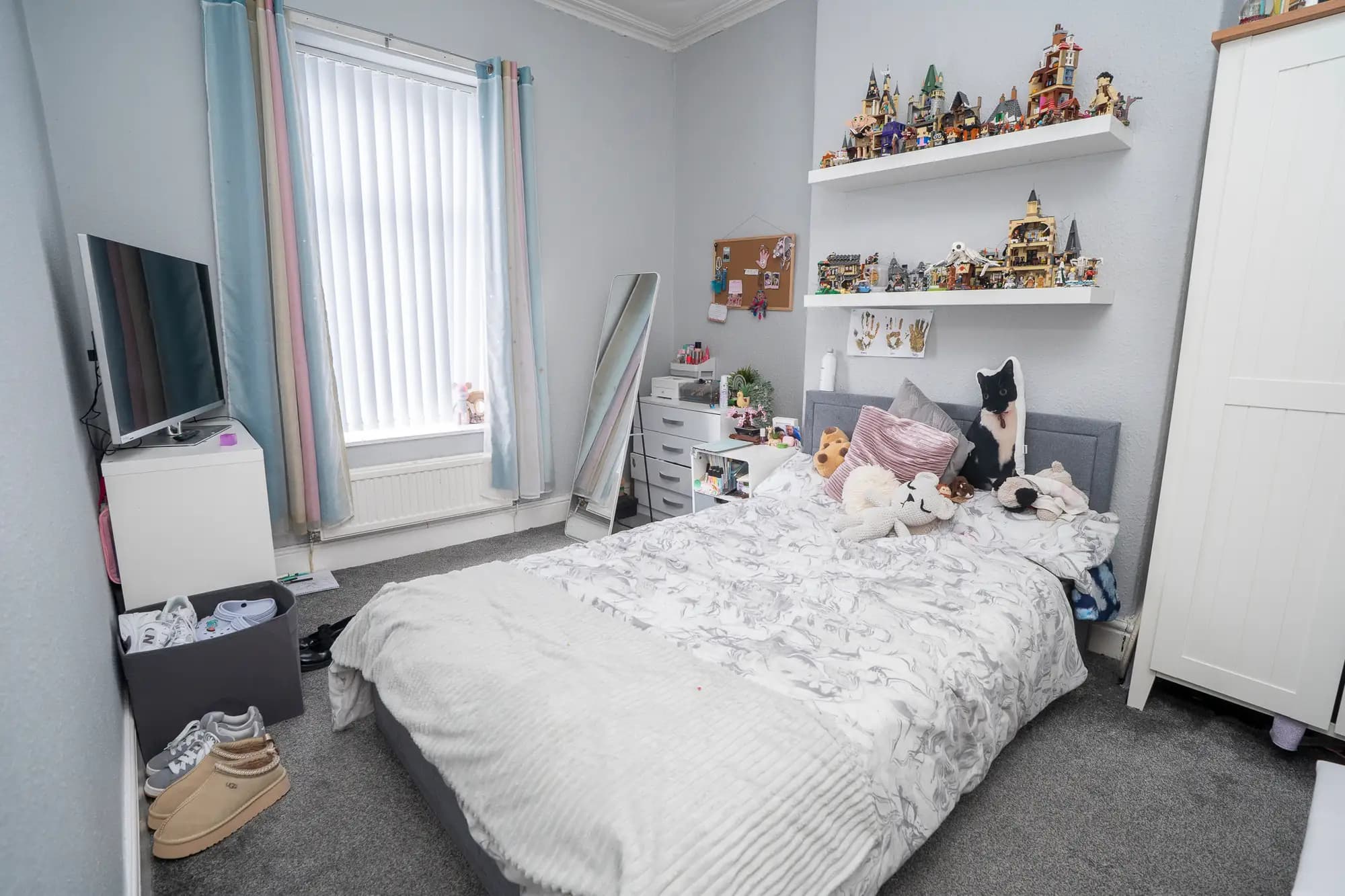 property photo 13 of 25