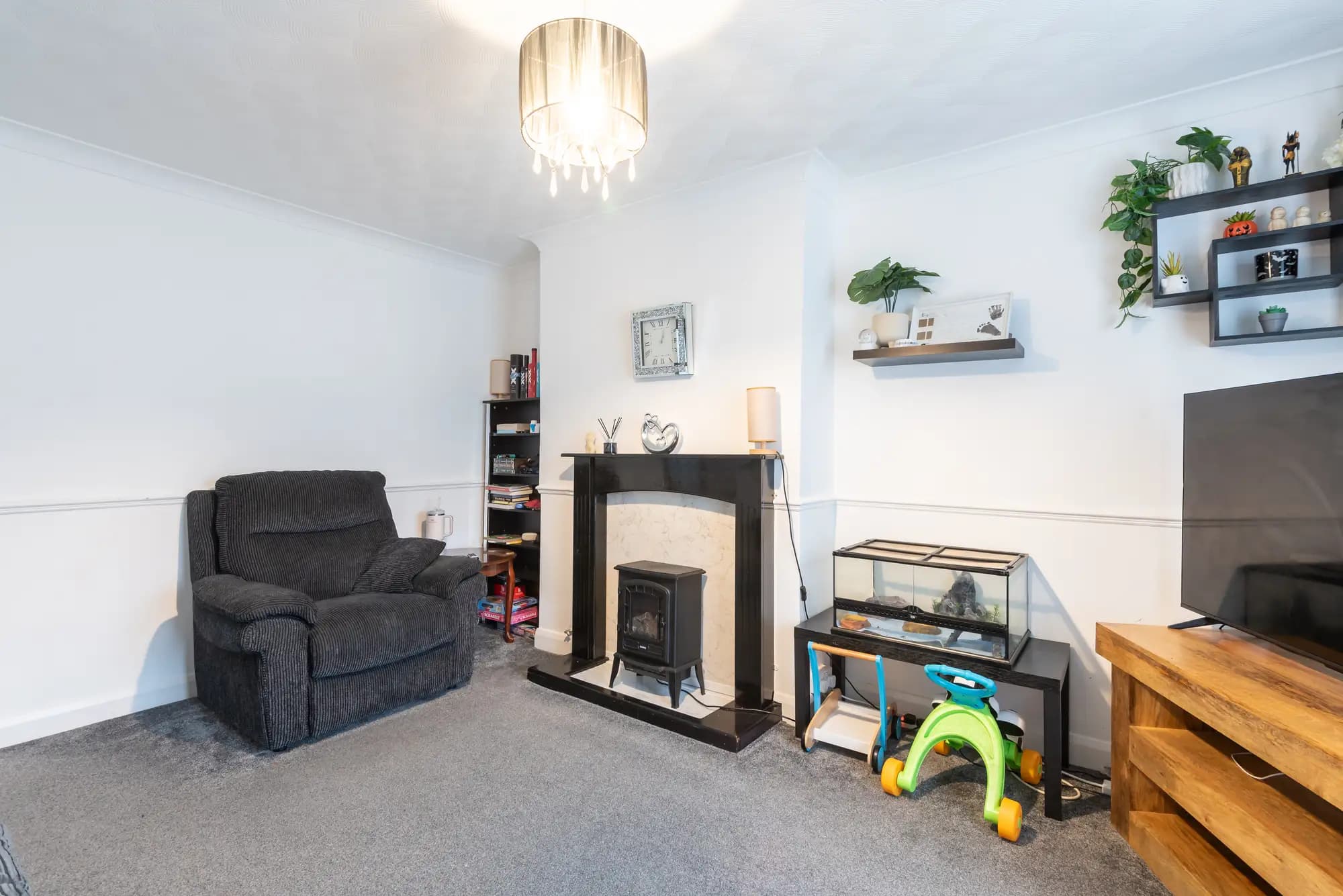 property photo 3 of 24