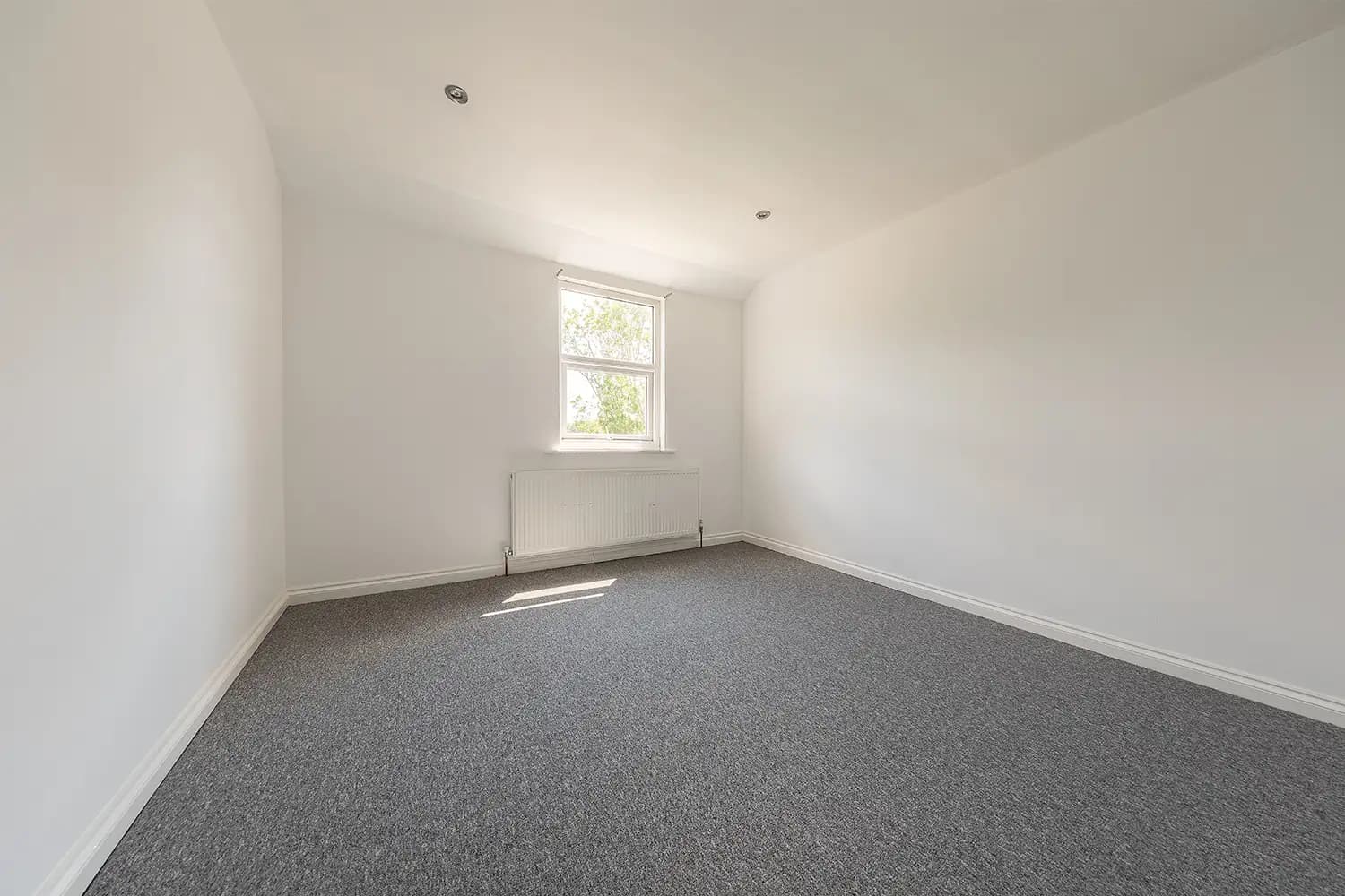 property photo 12 of 25