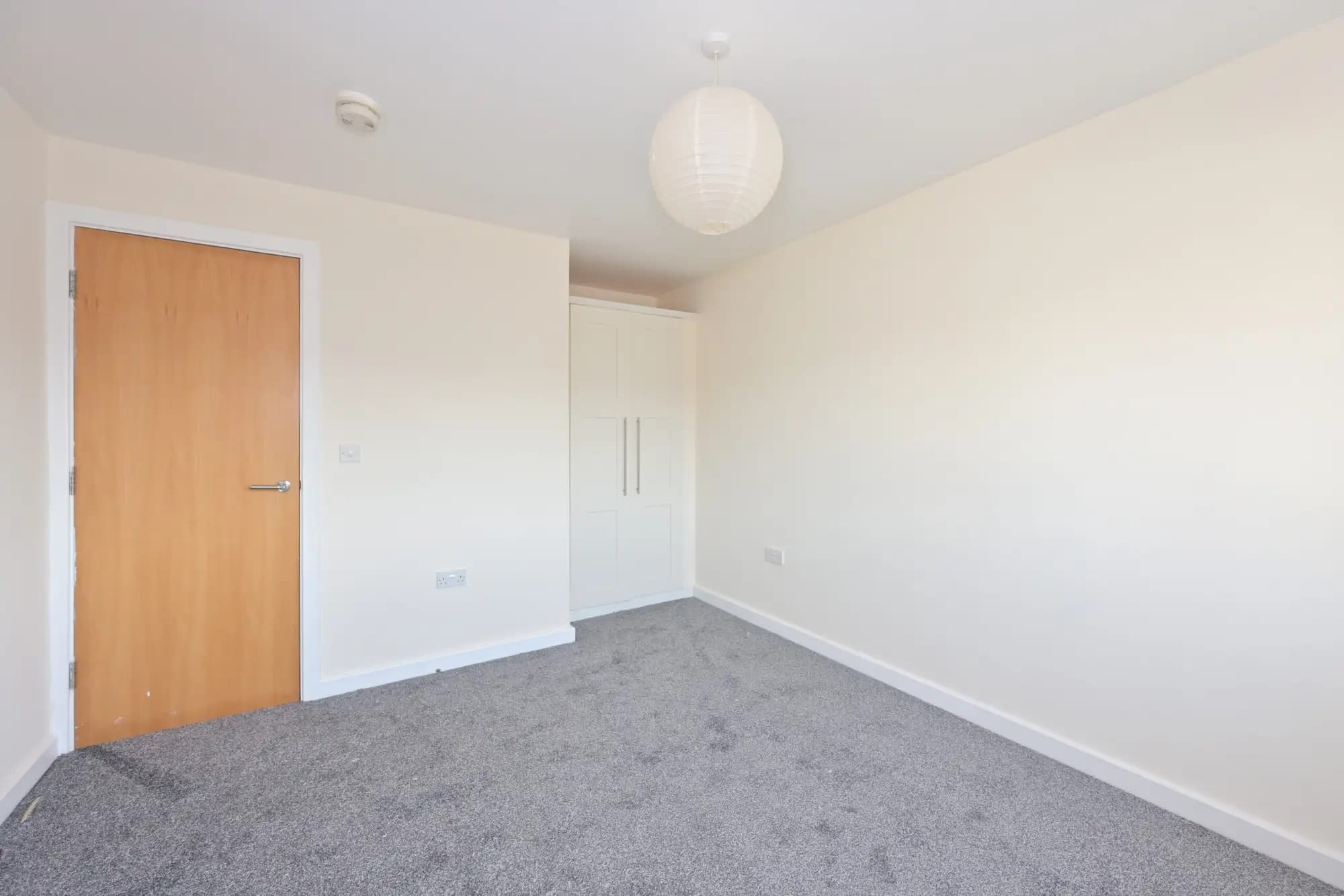 property photo 10 of 17