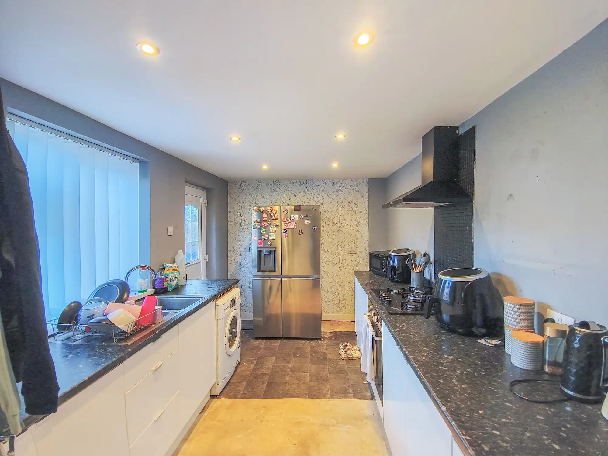 property photo 5 of 20