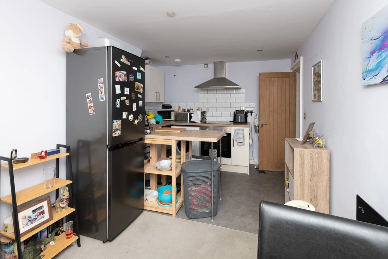 property photo 18 of 48