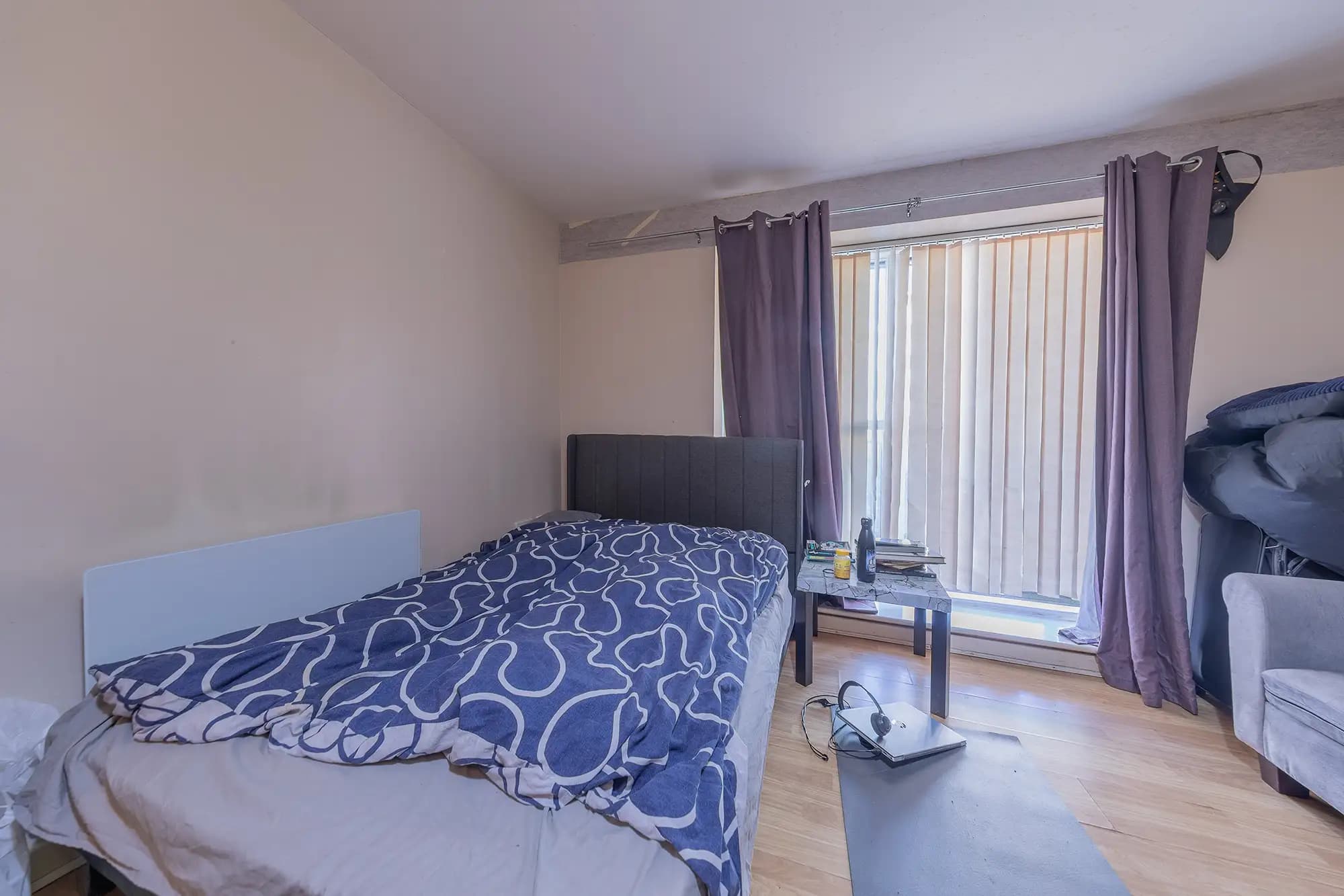 property photo 6 of 8