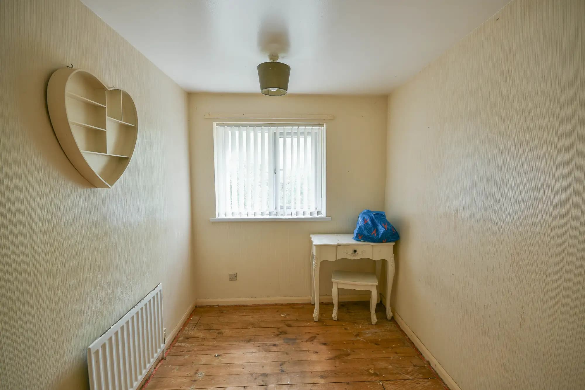 property photo 13 of 17