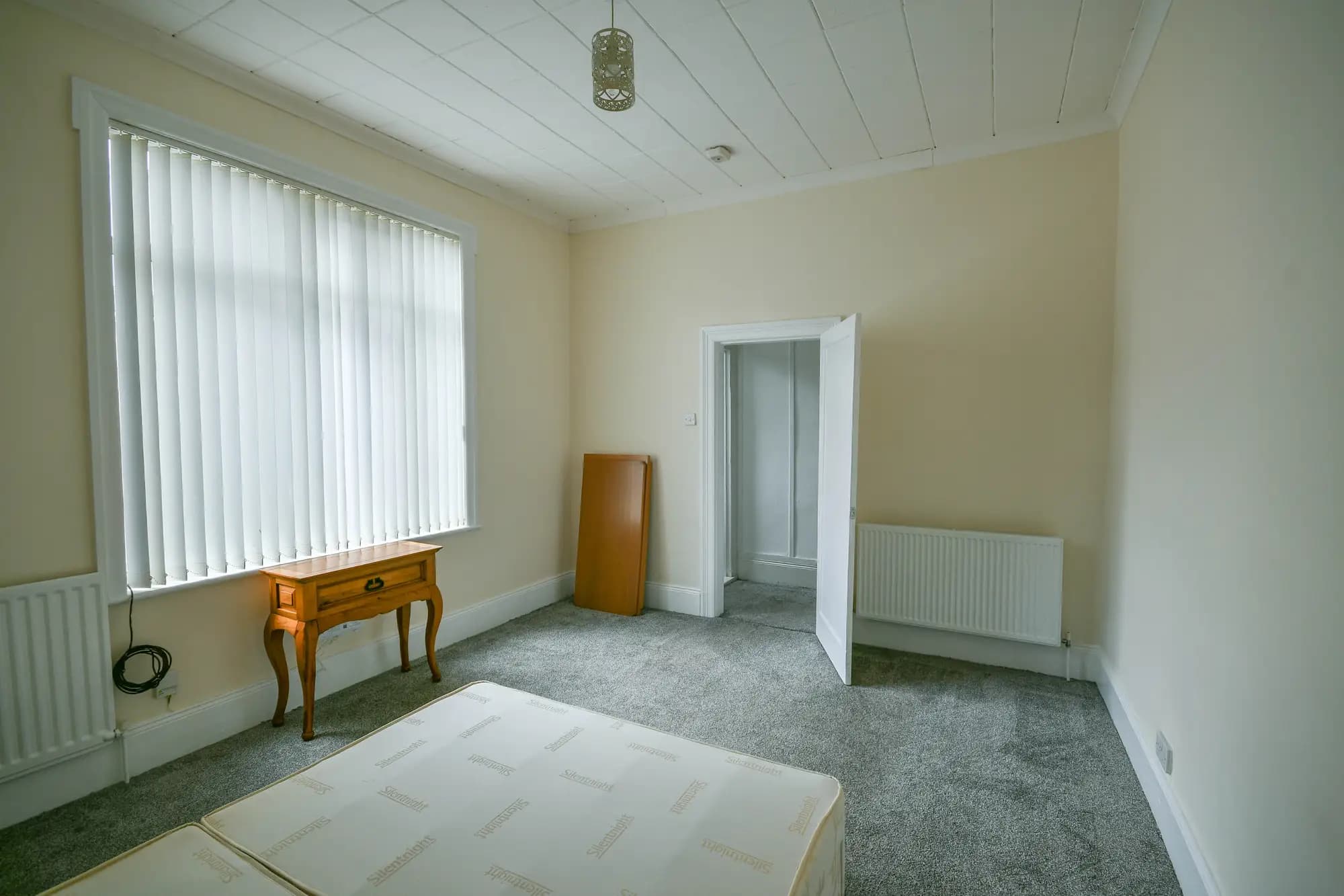 property photo 11 of 16