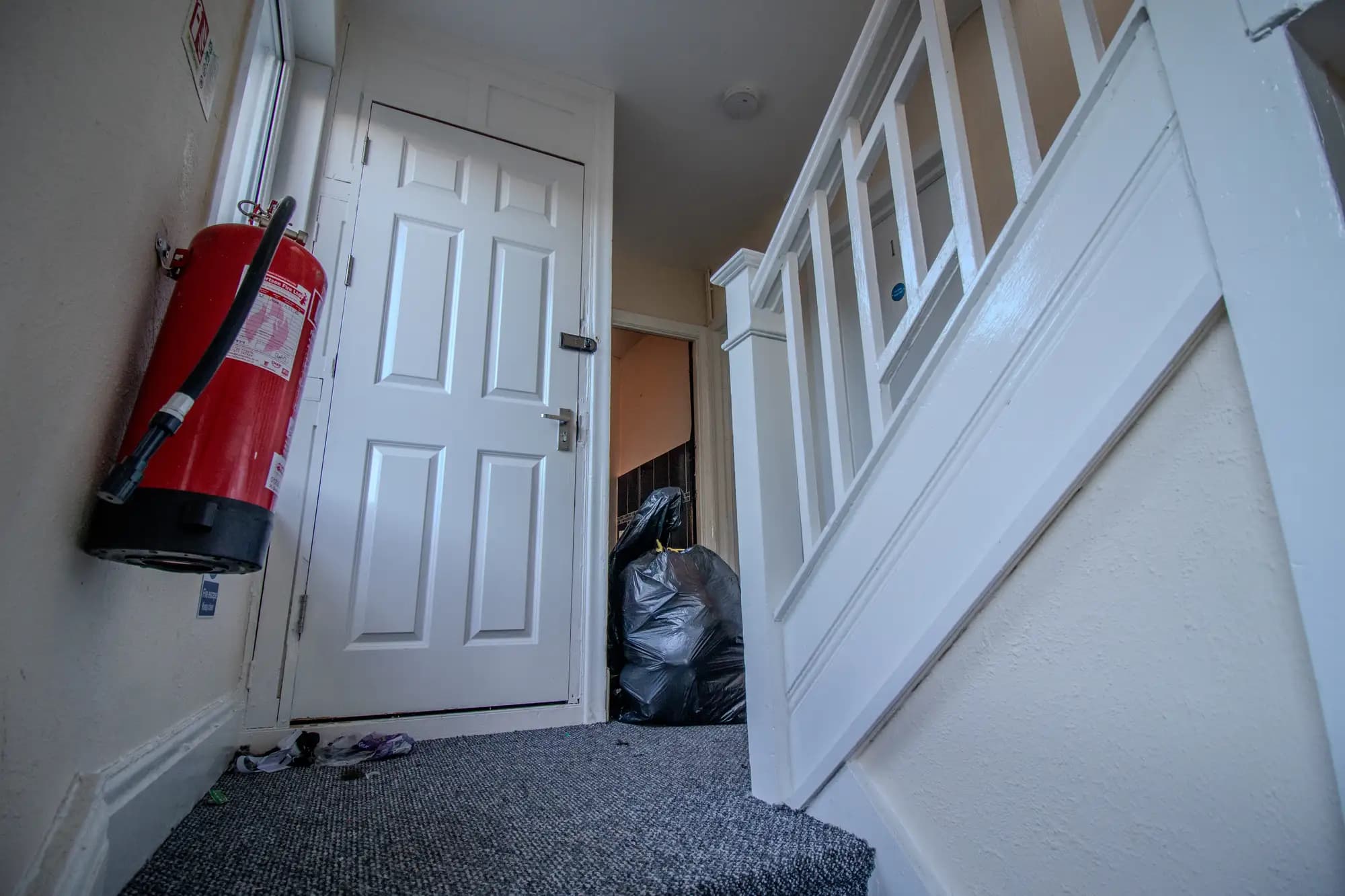 property photo 11 of 16