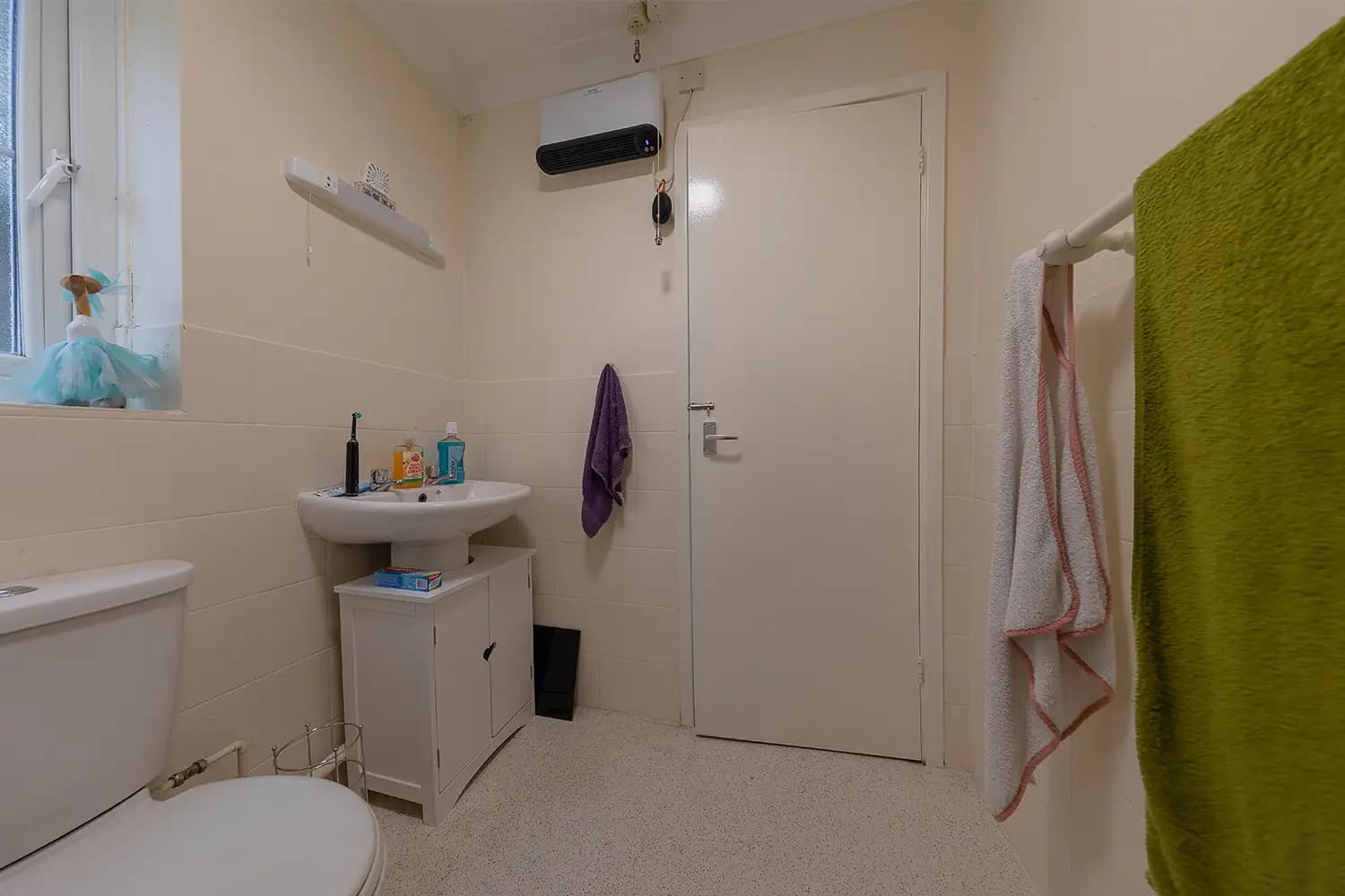 property photo 9 of 20