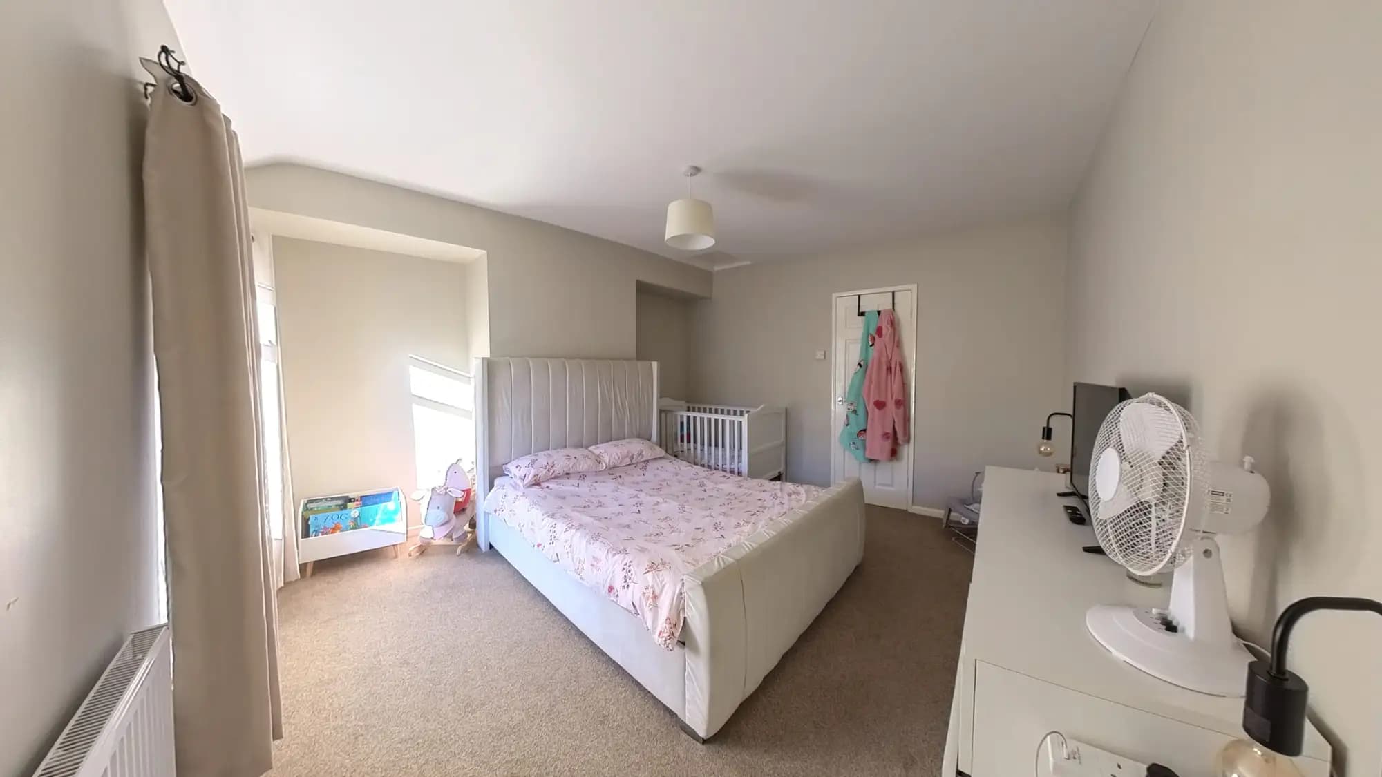 property photo 7 of 17