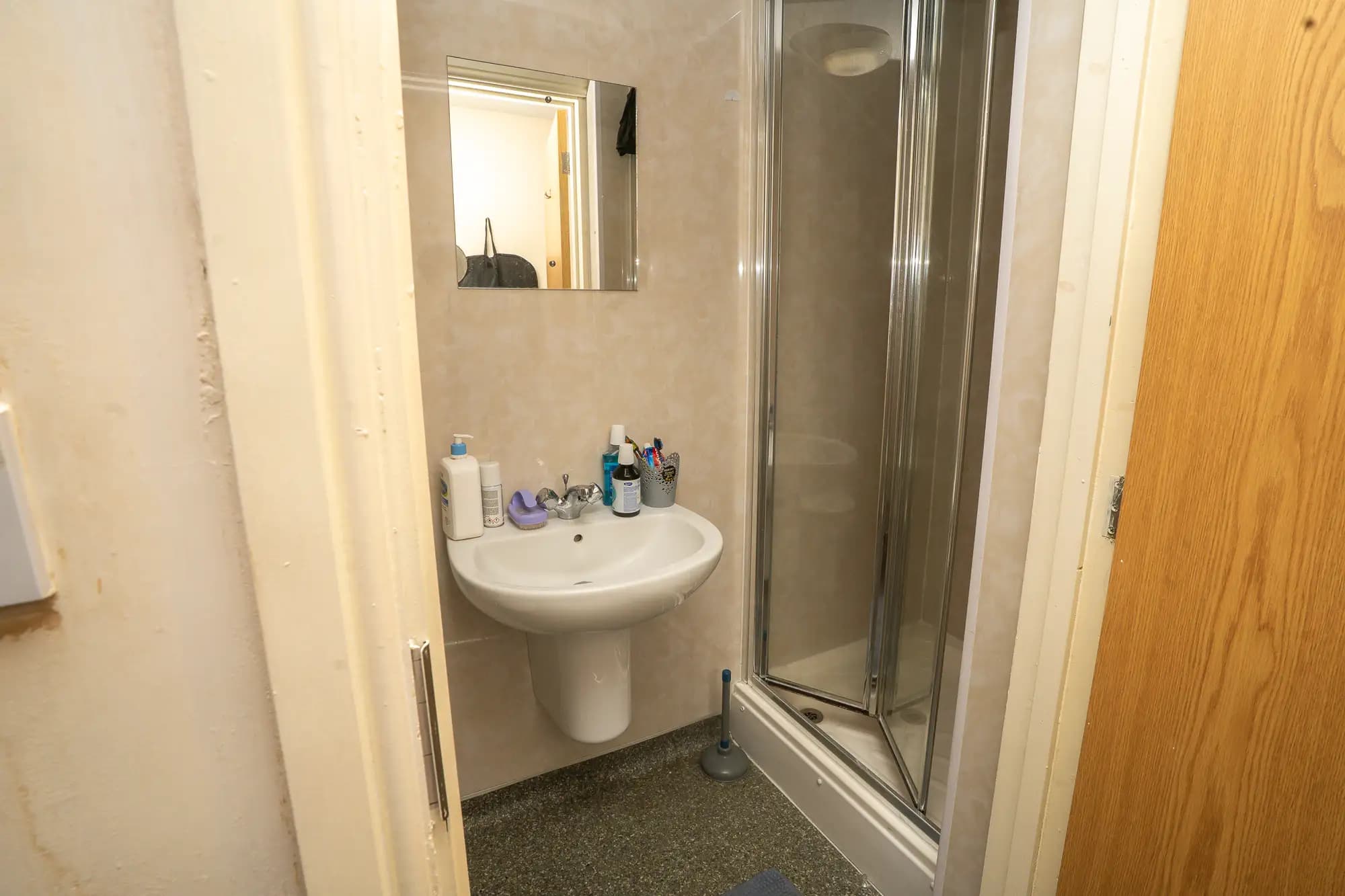 property photo 6 of 13