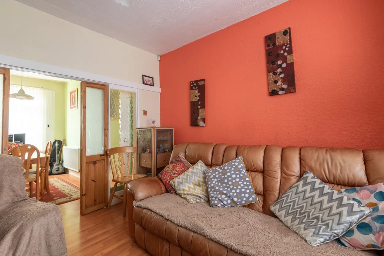 property photo 3 of 19
