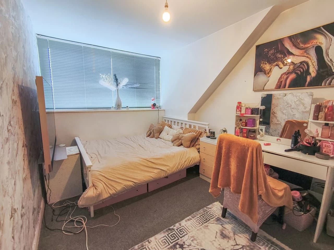 property photo 13 of 20