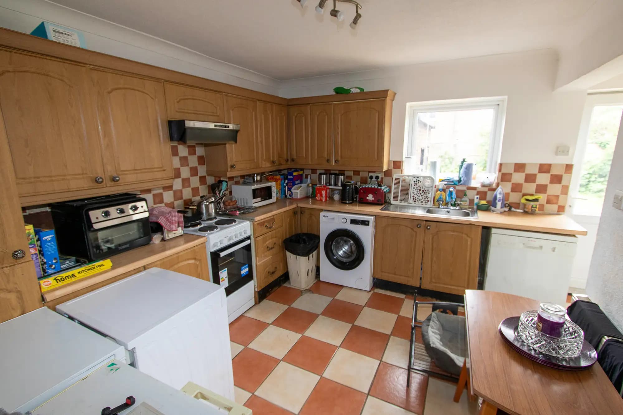 property photo 5 of 14