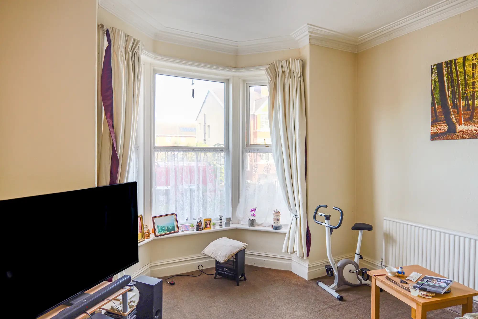 property photo 4 of 33