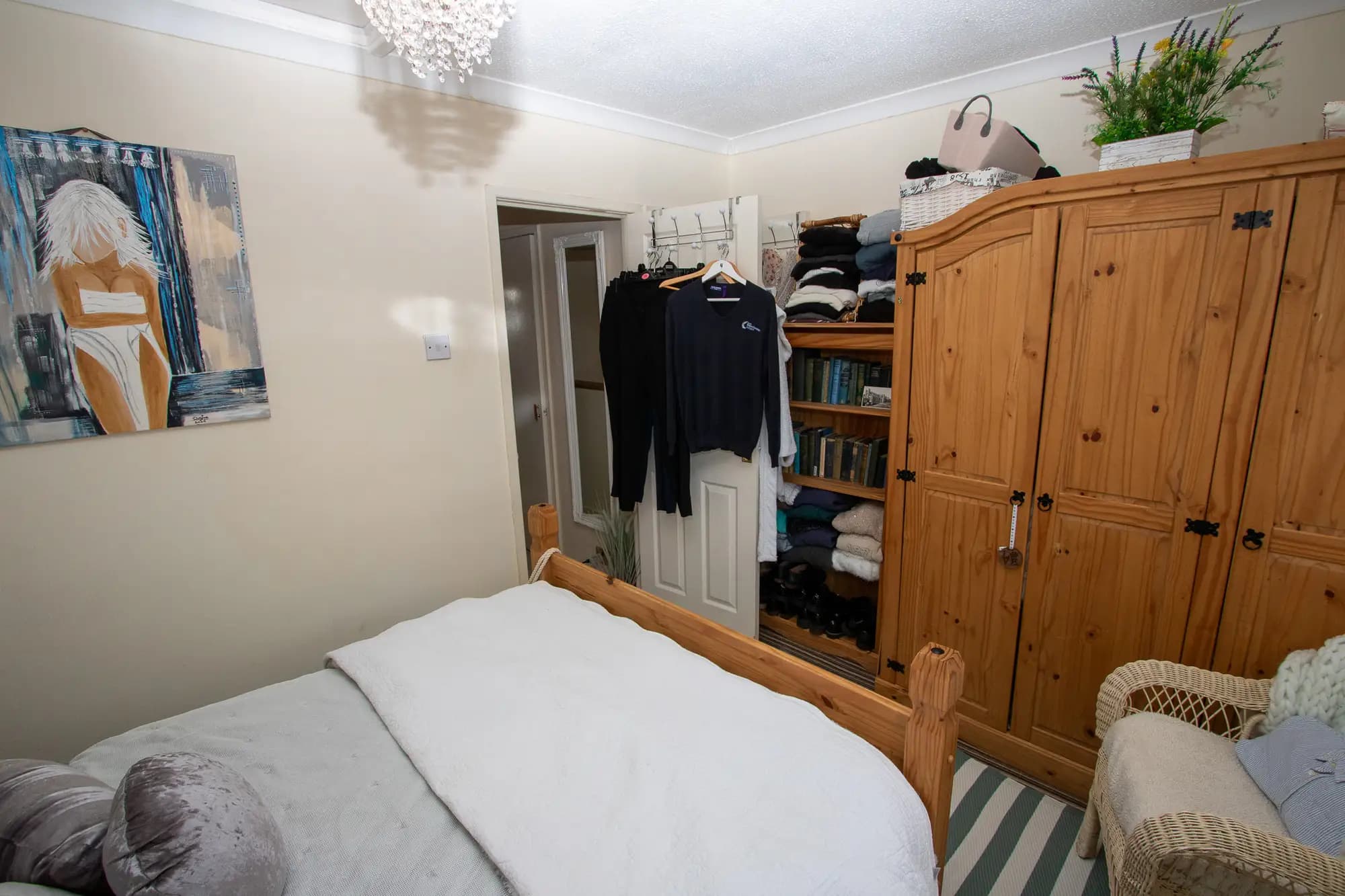 property photo 12 of 16