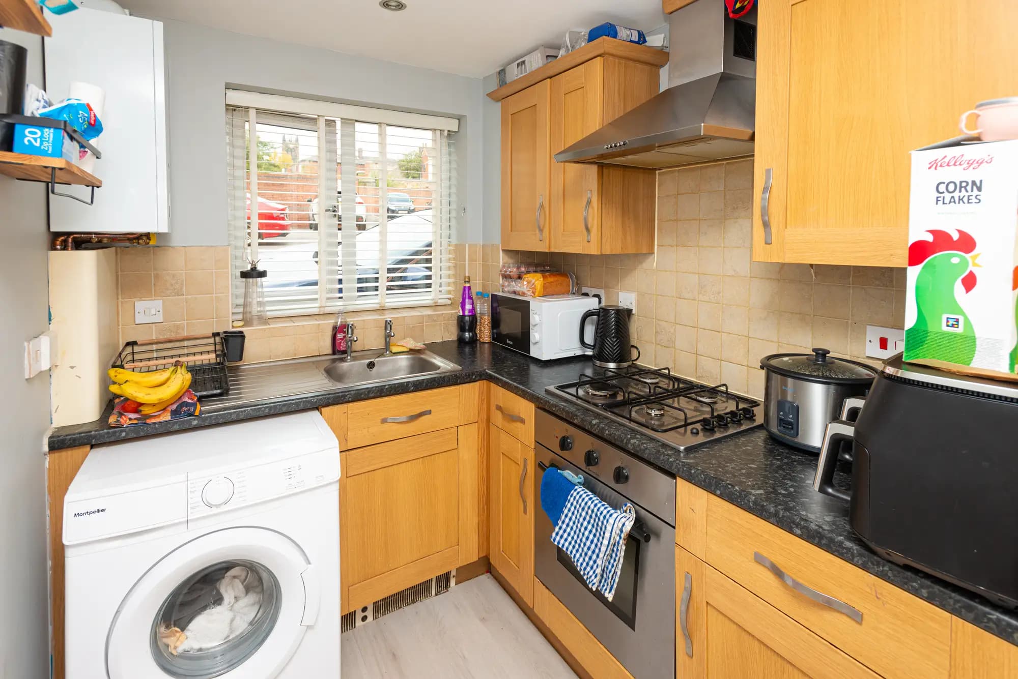 property photo 6 of 20