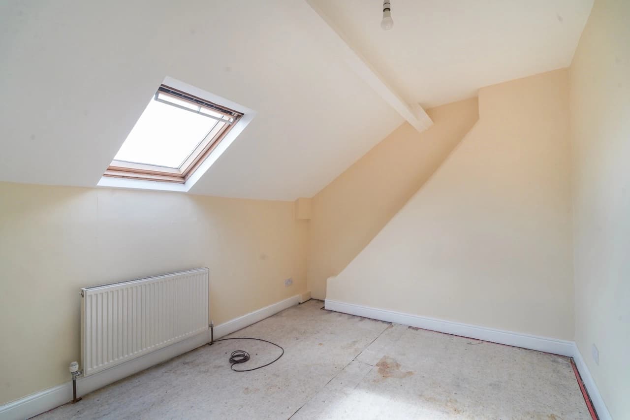 property photo 13 of 19