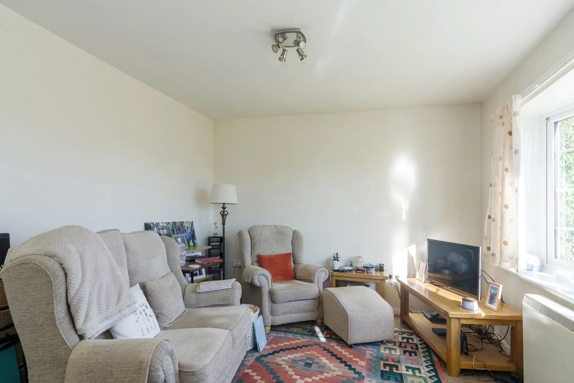 property photo 5 of 35