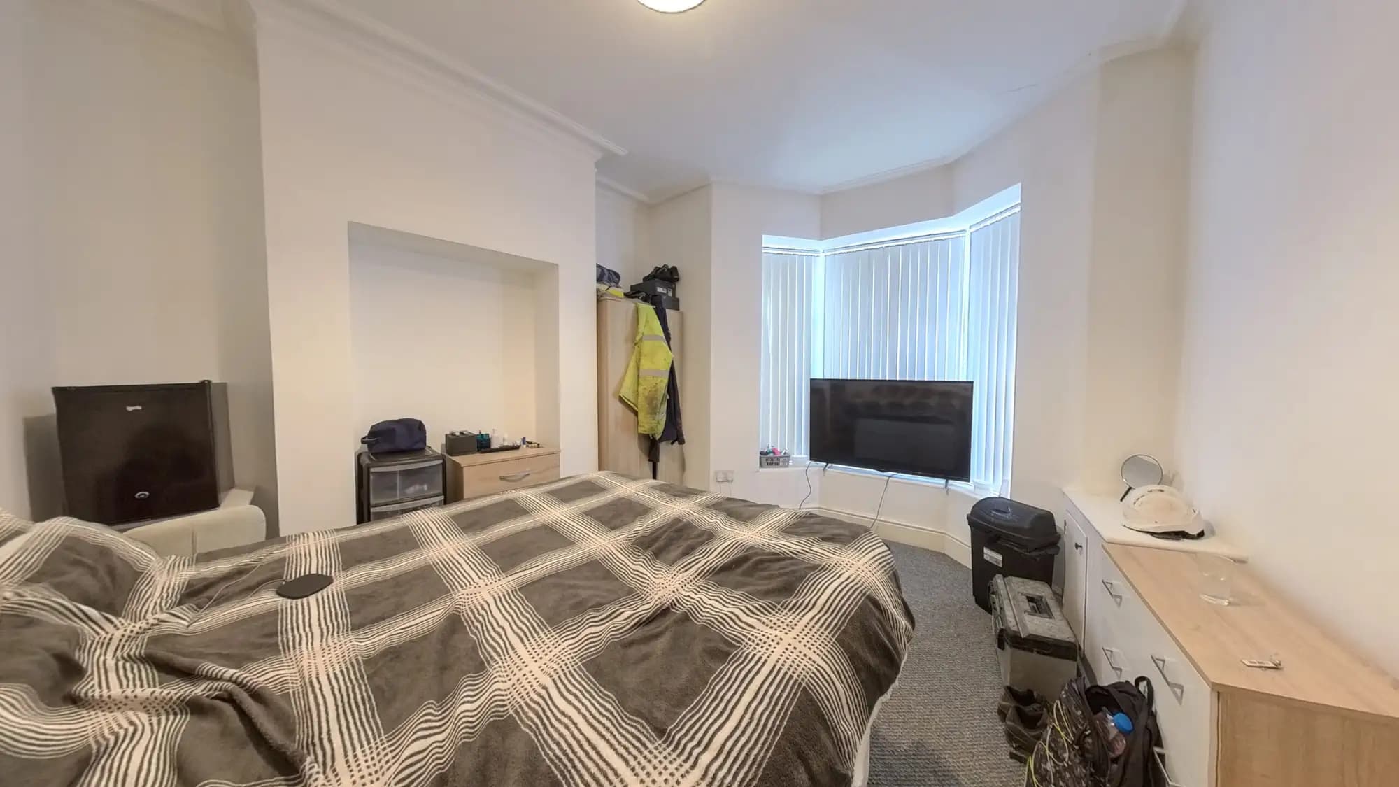 property photo 14 of 25