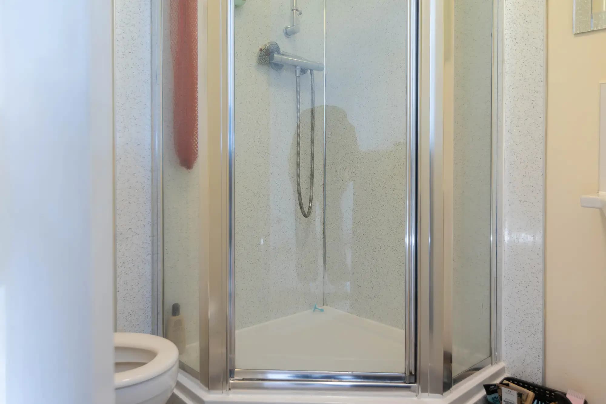 property photo 11 of 18