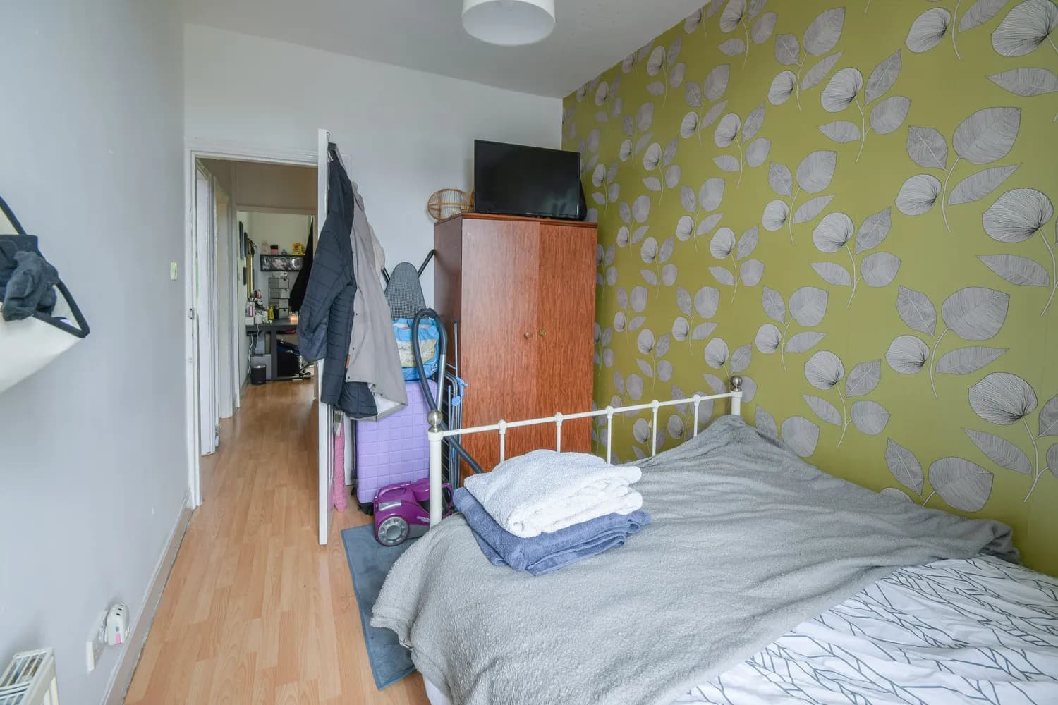 property photo 9 of 17