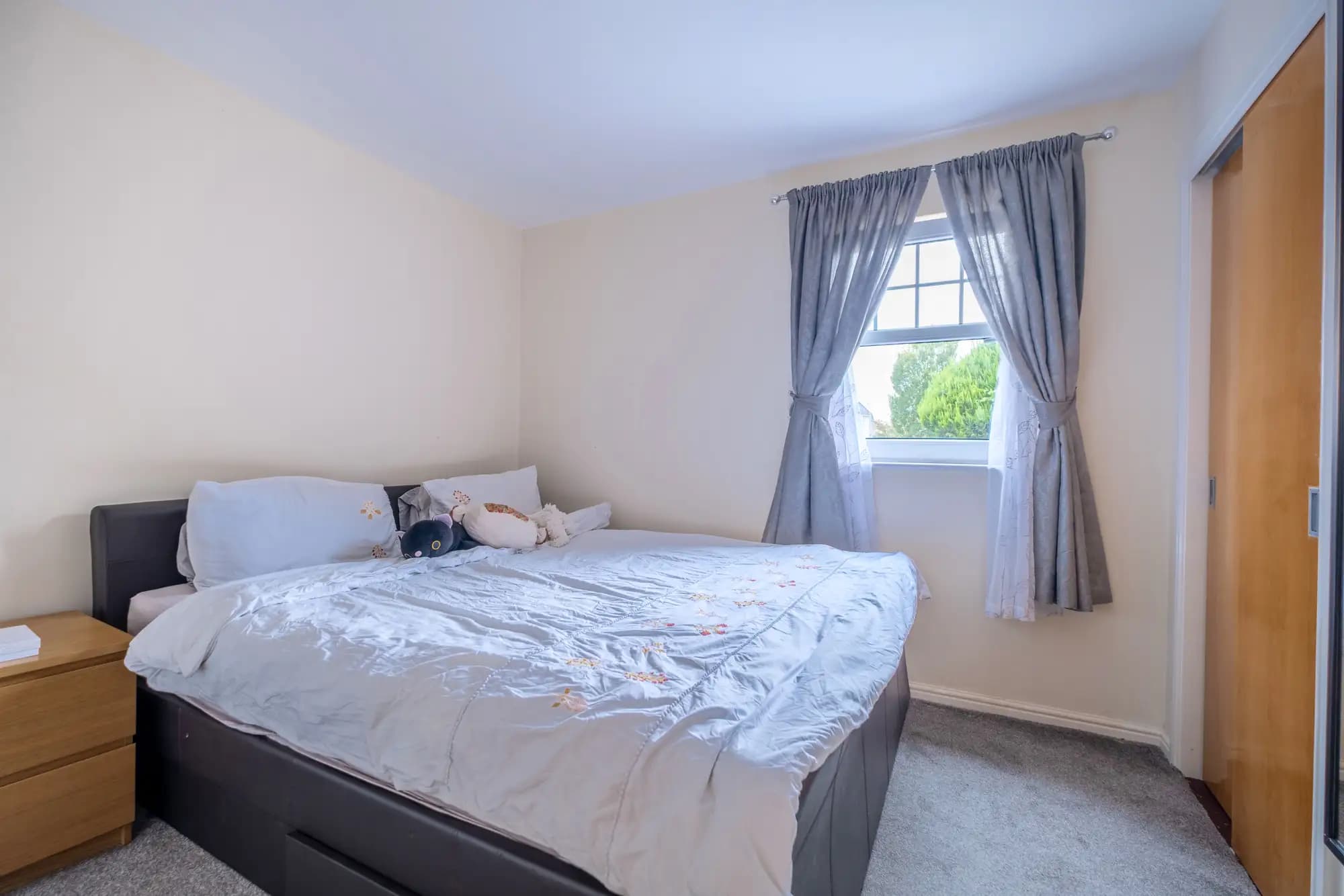 property photo 15 of 35