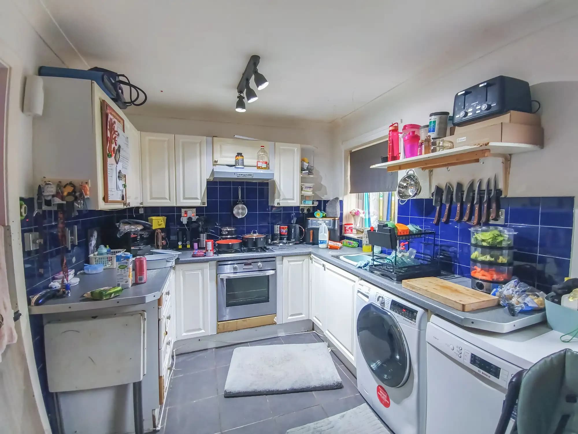 property photo 4 of 18