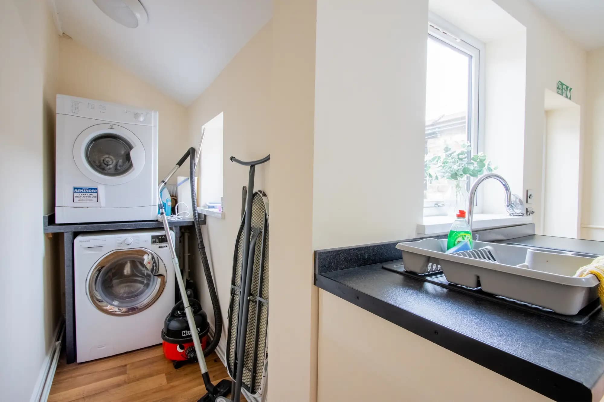 property photo 11 of 30