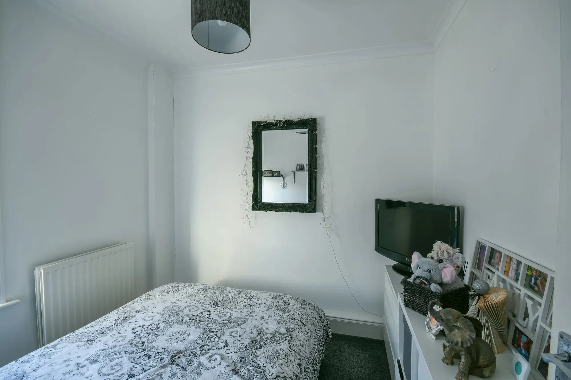 property photo 10 of 17