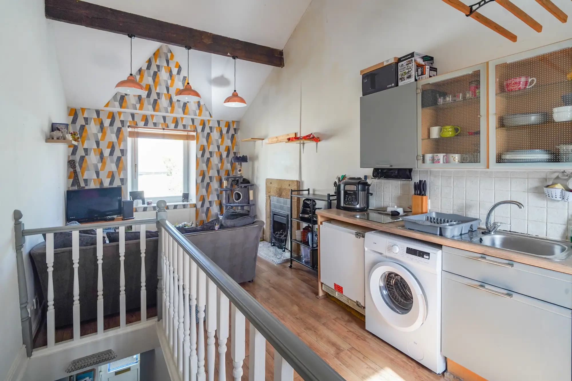 property photo 5 of 17