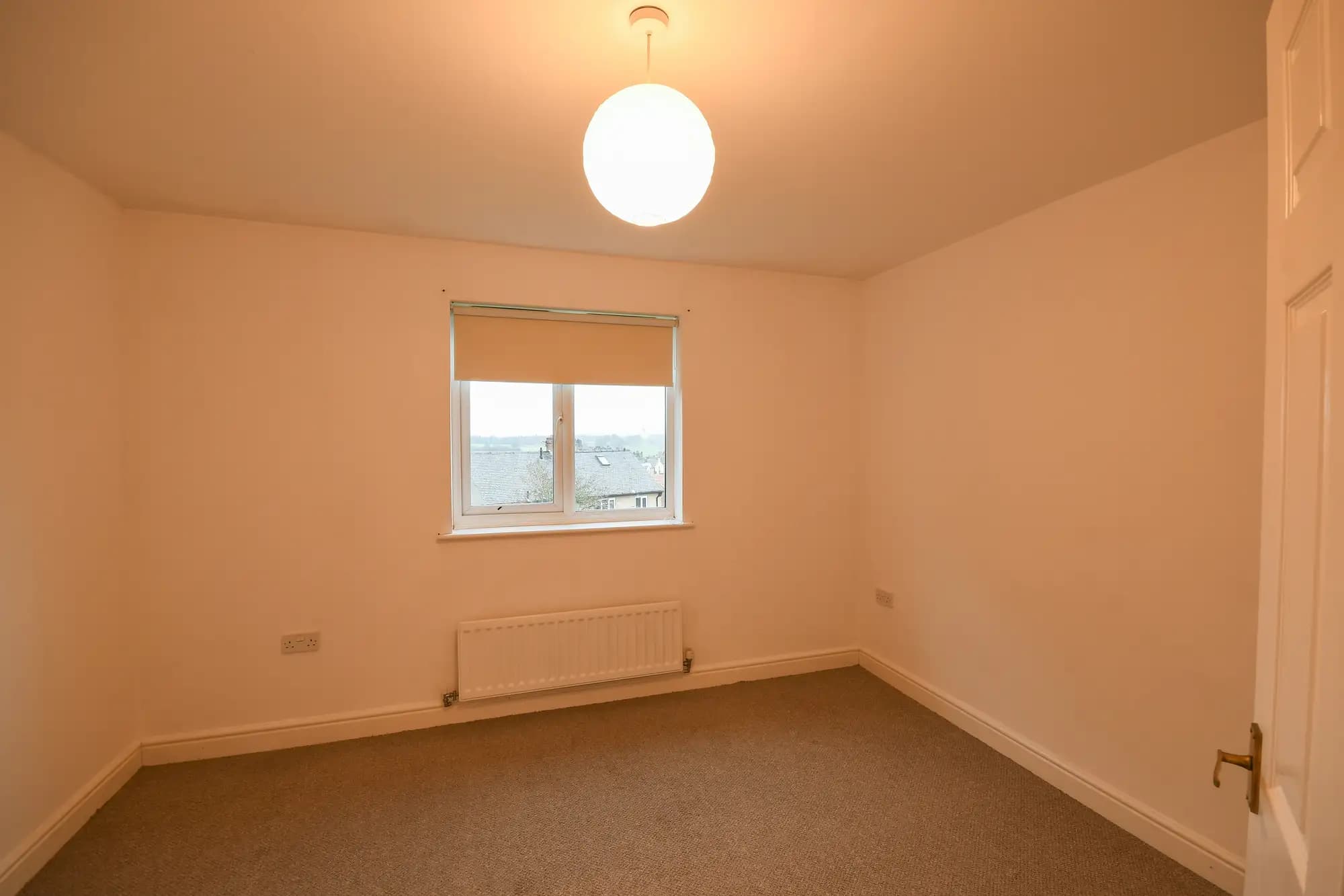 property photo 9 of 16