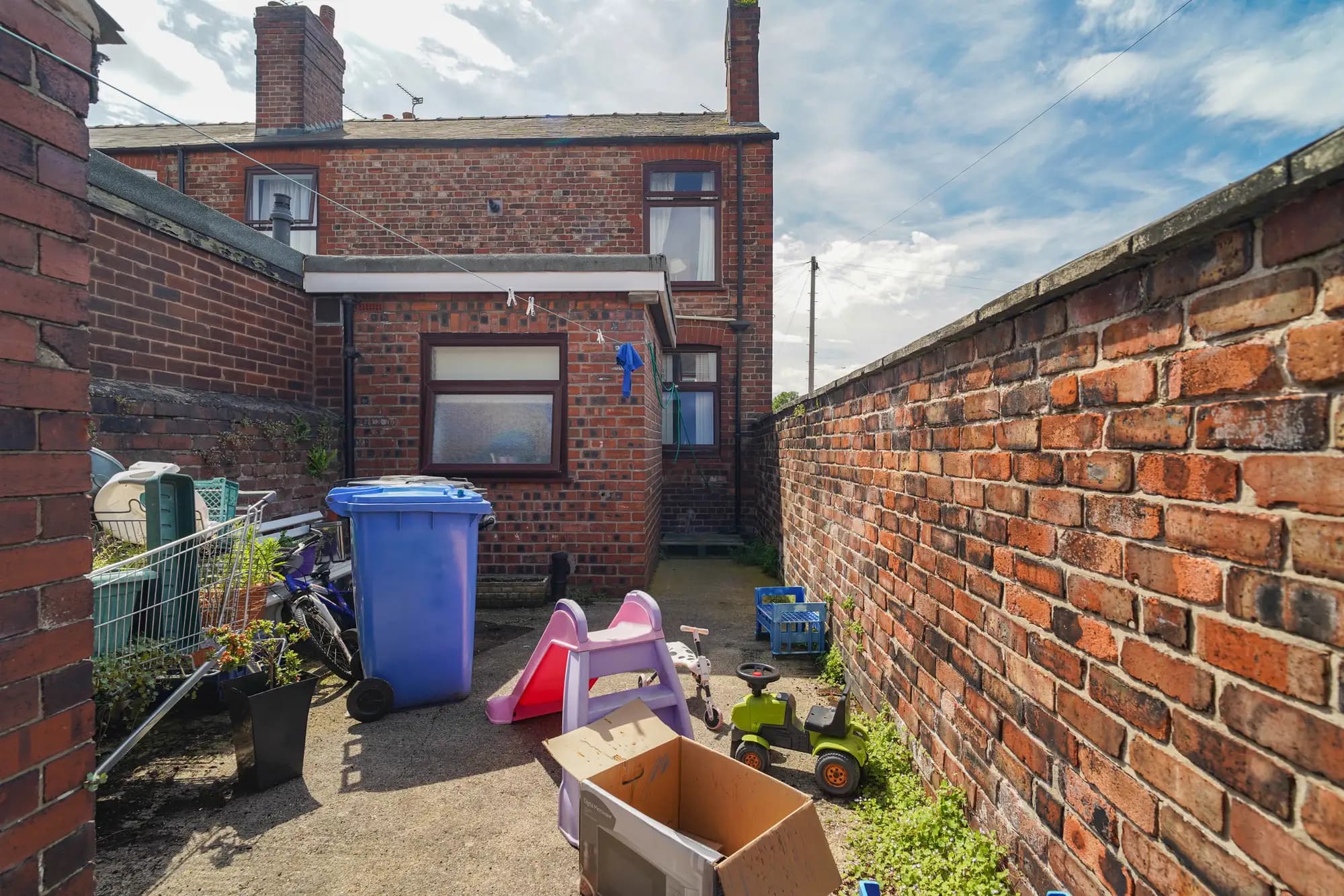 property photo 13 of 14
