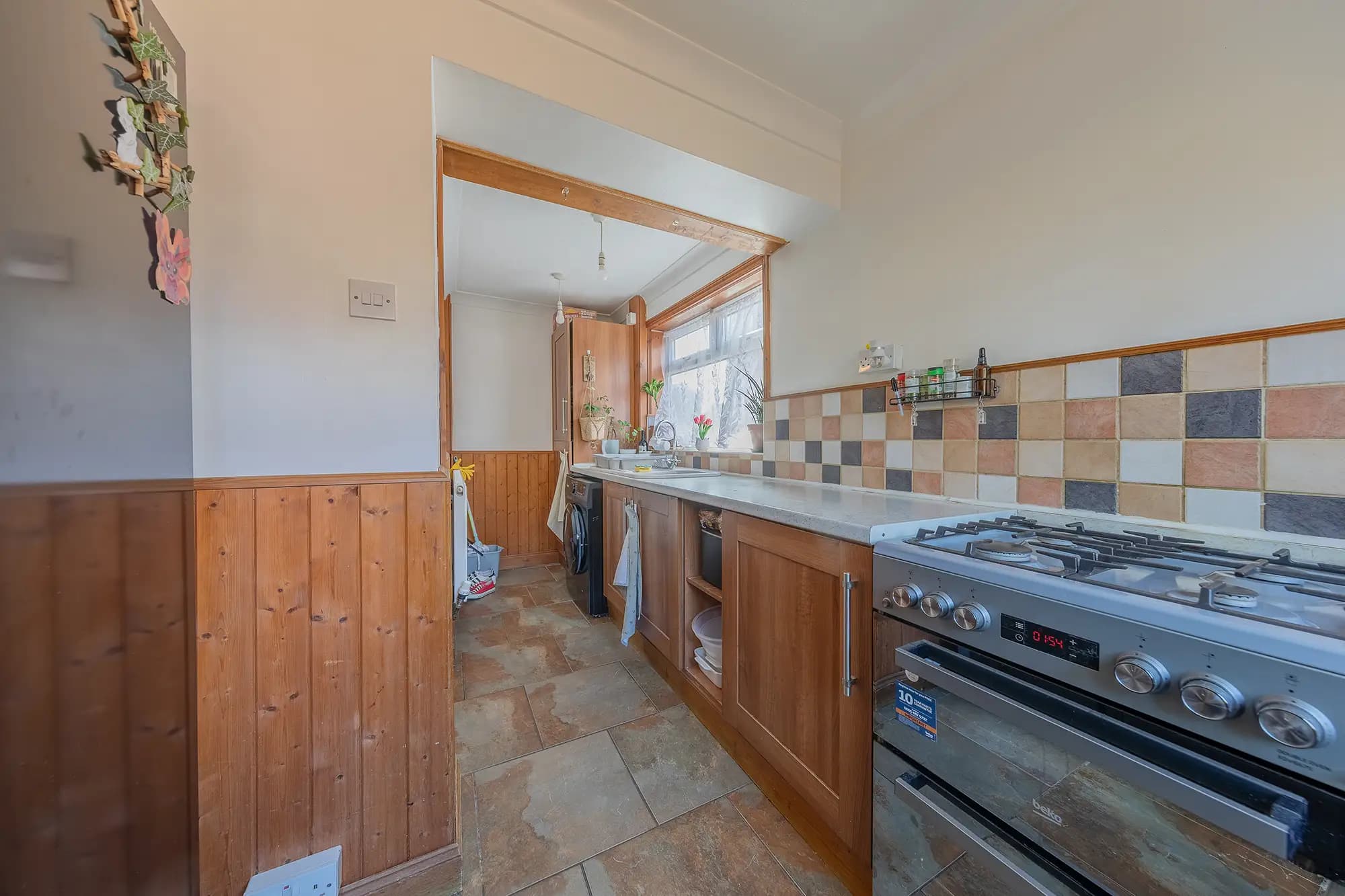 property photo 6 of 16