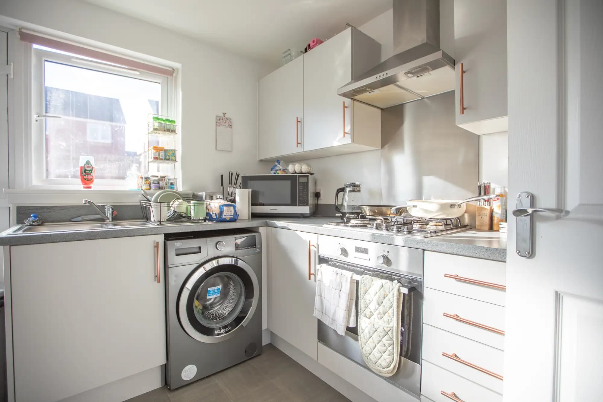 property photo 10 of 36