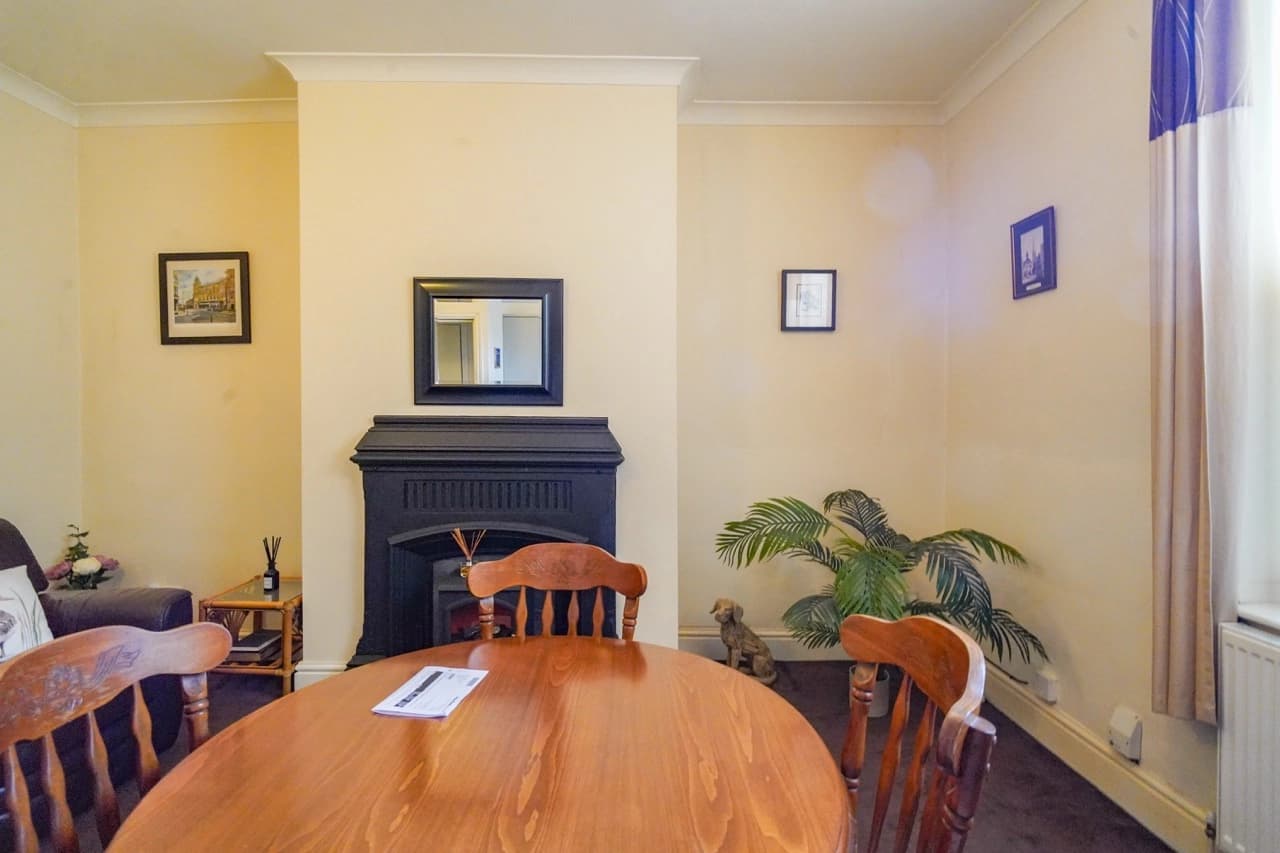 property photo 3 of 34