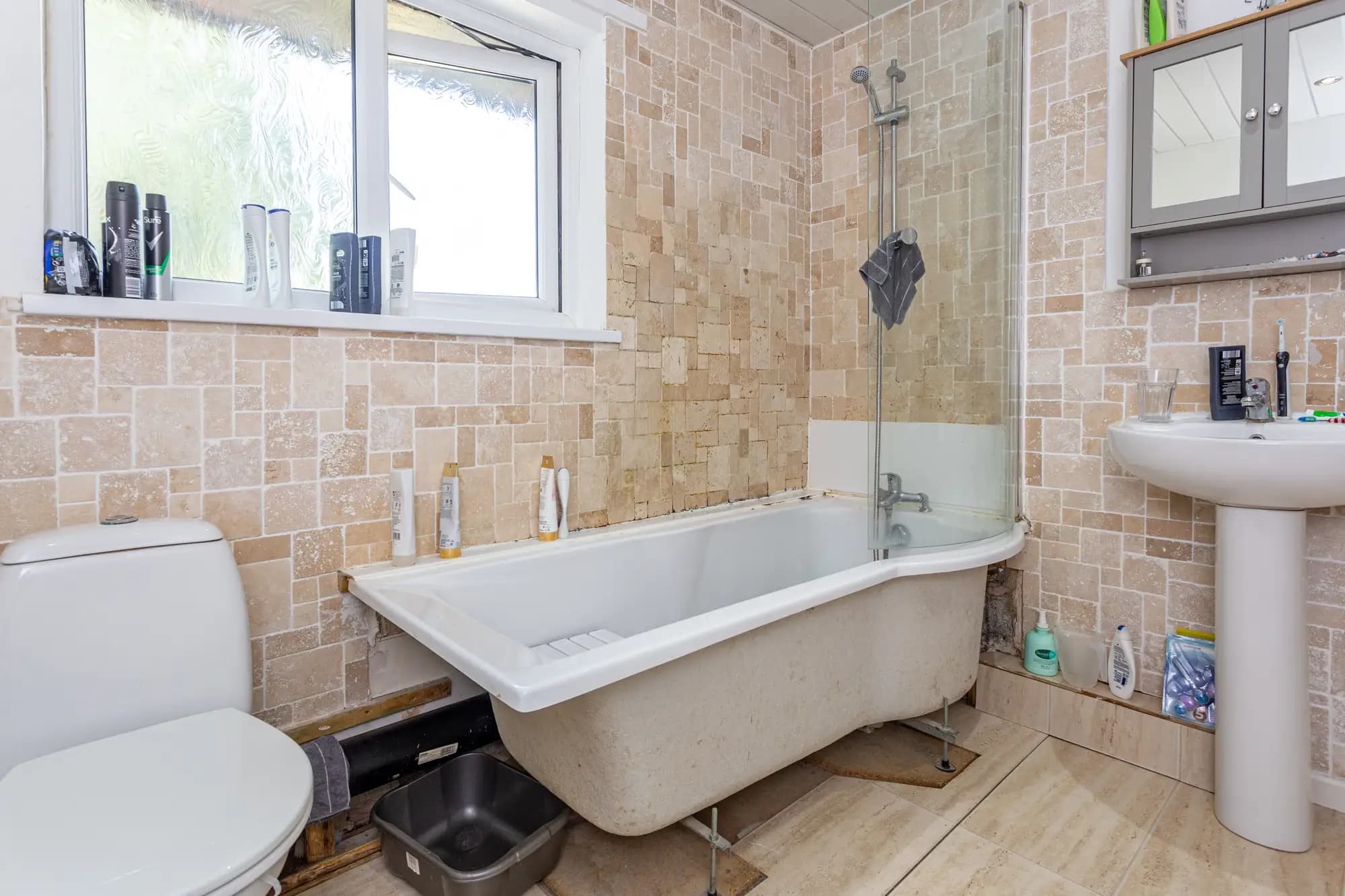 property photo 8 of 15