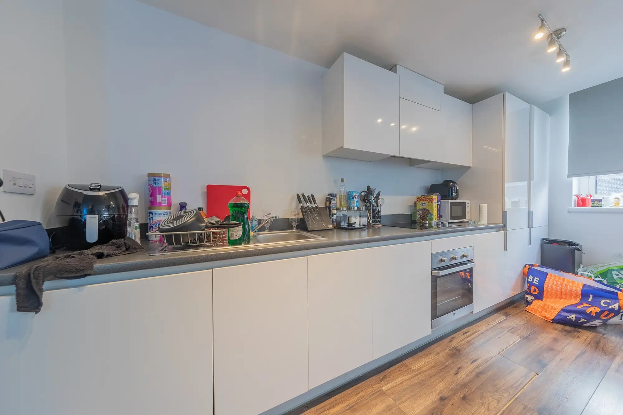 property photo 6 of 19