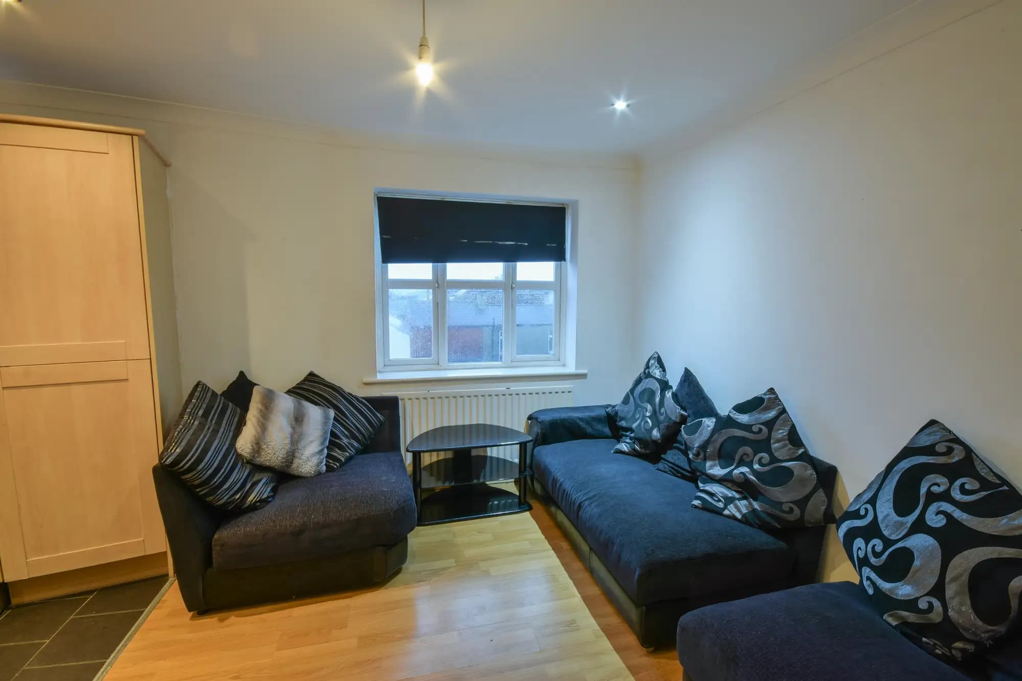 property photo 4 of 12