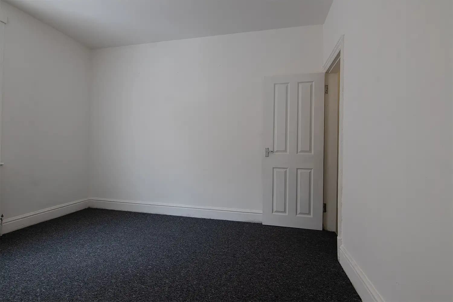 property photo 20 of 30